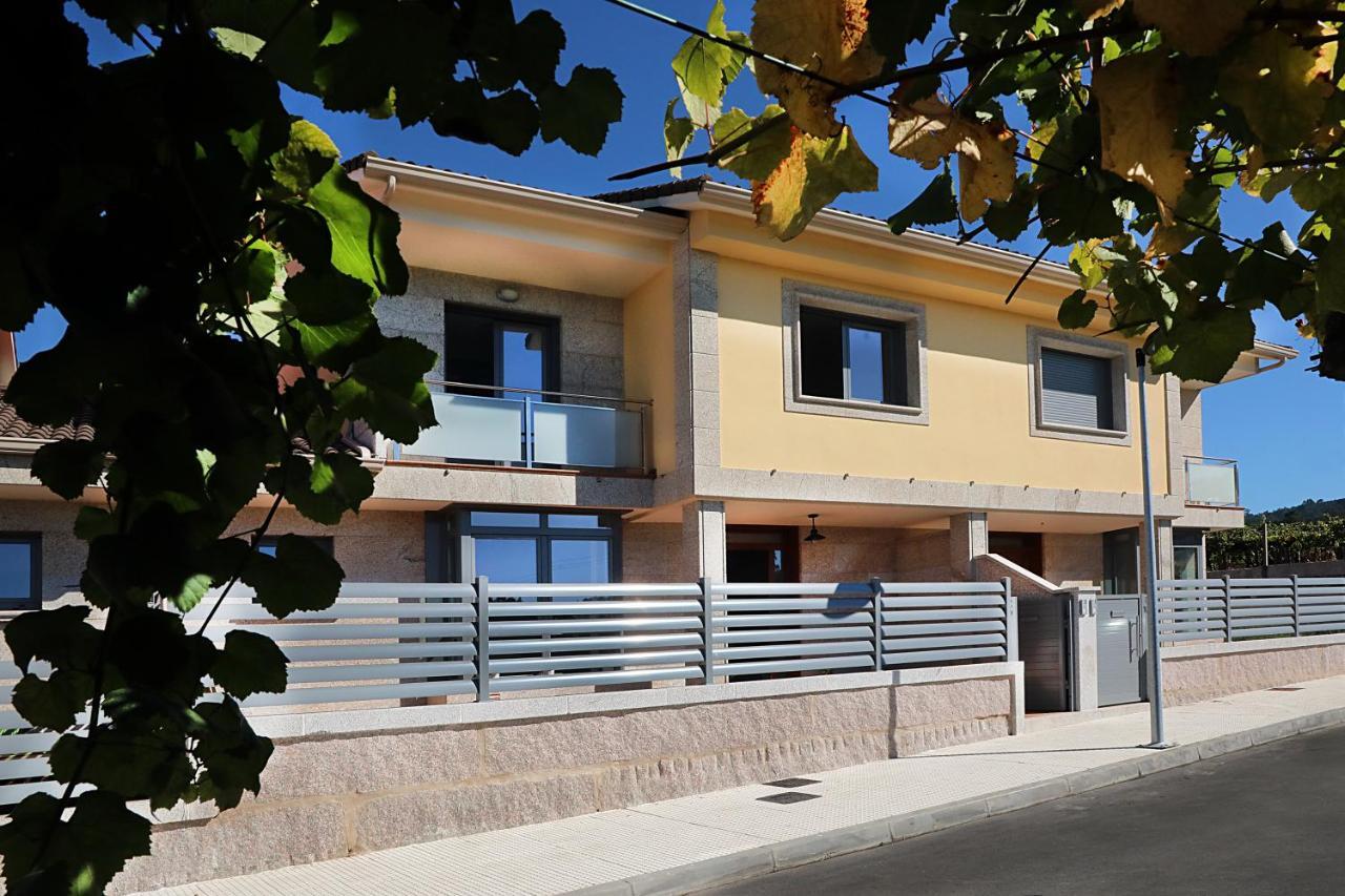 Chalet Vacacional Salnes Sur Con Piscina Cambados Exterior photo